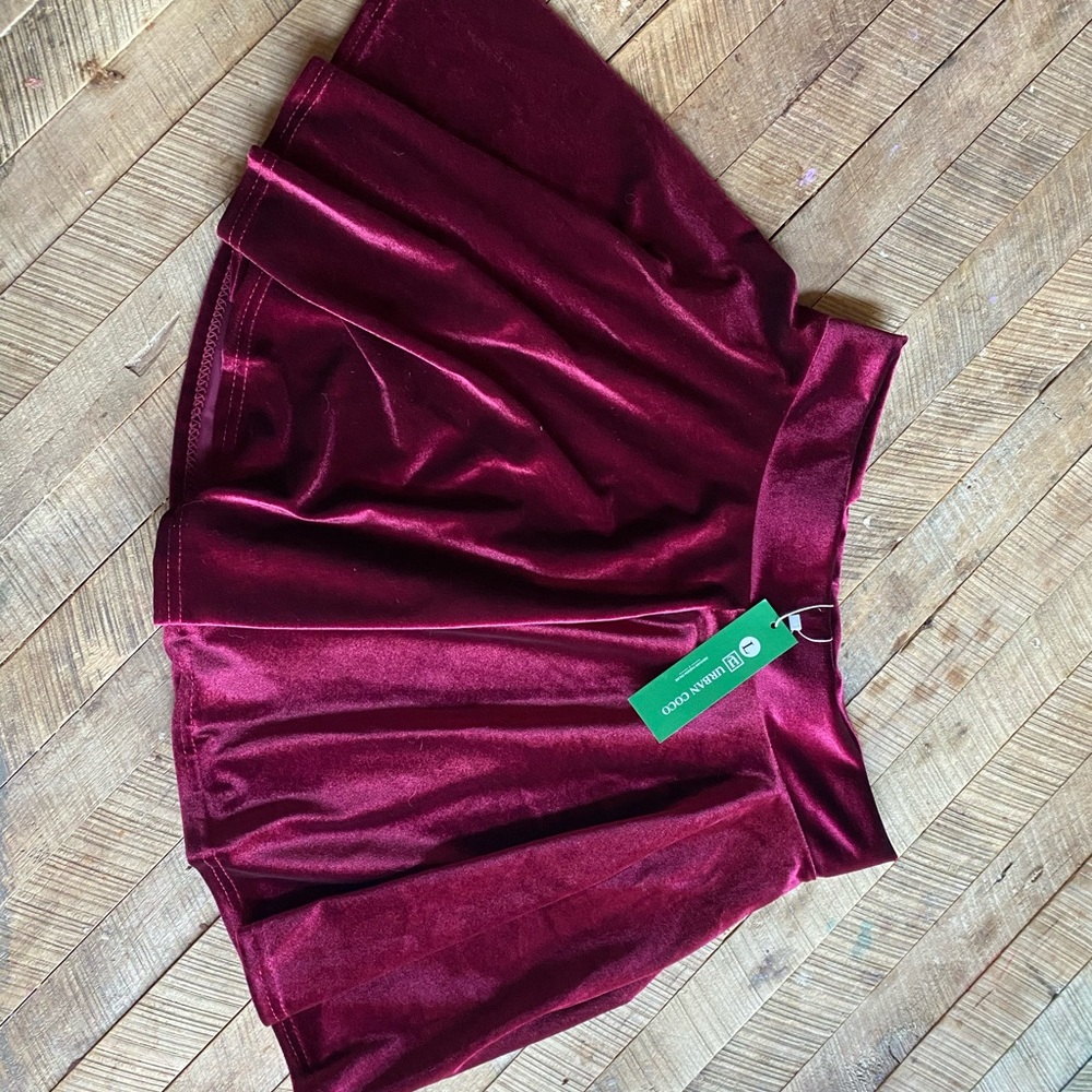 Velvet skirt